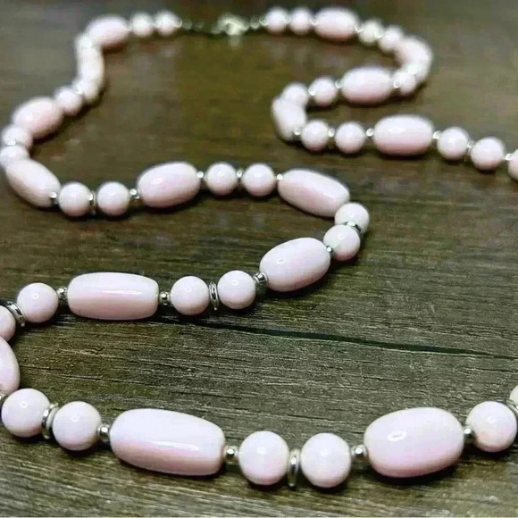 Vintage Pink Milk Glass and Silver Tone Beads Necklace - Picture 2 of 4